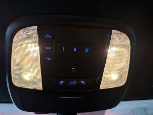 Used 2024 Dodge Durango GT image 19