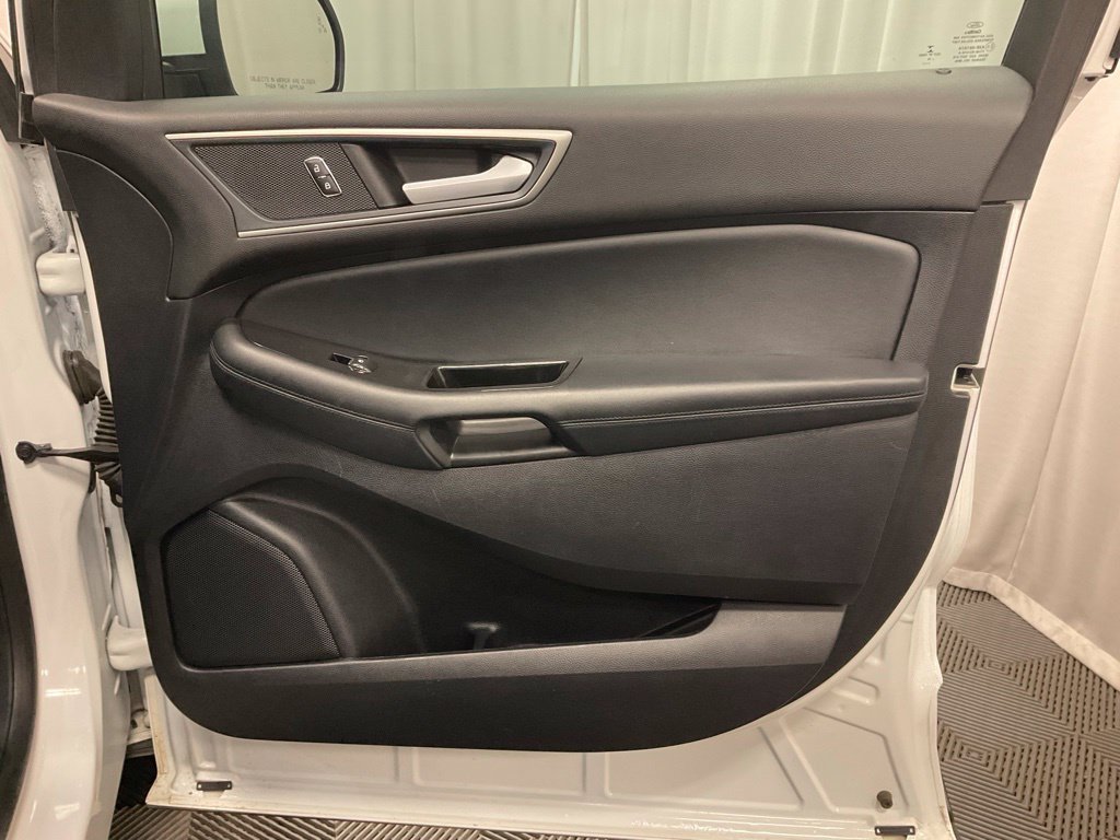 Used 2019 Ford Edge SEL w/ Equipment Group 201A FWD image 30
