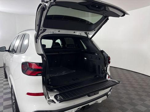 New 2026 BMW X5 sDrive40i w/ M Sport Package image 21