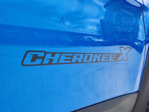 Used 2022 Jeep Cherokee Latitude image 10