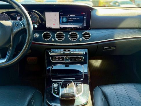 Used 2017 Mercedes-Benz E 300 image 18