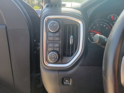 Used 2020 Chevrolet Silverado 1500 RST image 18