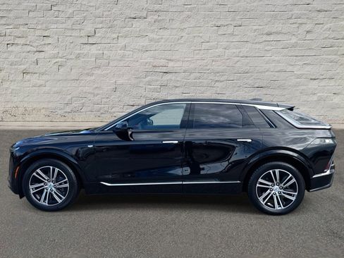 New 2025 Cadillac Lyriq Luxury image 2