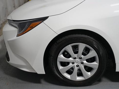 Certified 2024 Toyota Corolla LE FWD image 5