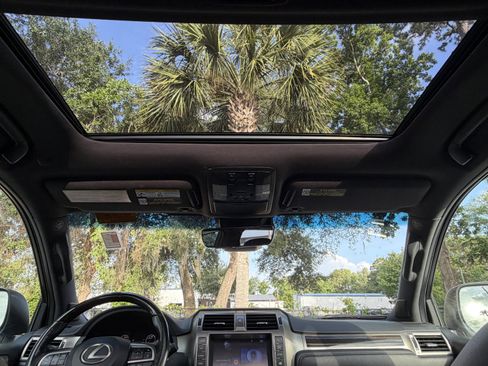 Used 2020 Lexus GX 460 Premium w/ Premium Package AWD/4WD image 37