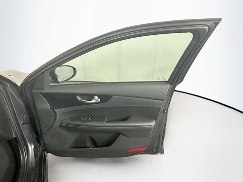 Used 2023 Kia Forte GT-Line image 30