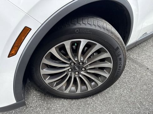 Used 2023 Lincoln Aviator Reserve image 5