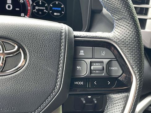 Used 2024 Toyota Sequoia Platinum AWD/4WD image 36
