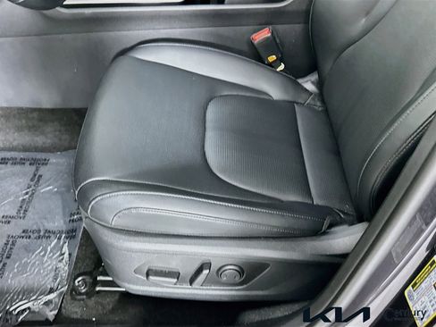 Certified 2026 Kia Sportage SX FWD image 19