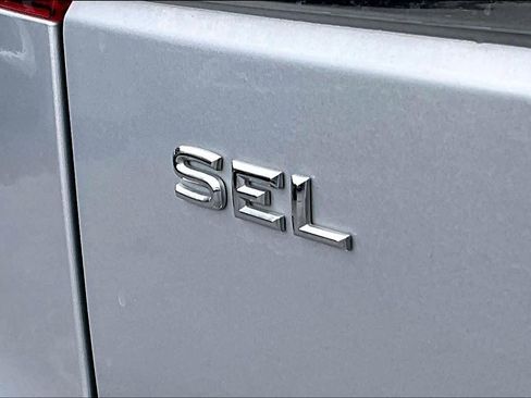 Used 2019 Volkswagen Atlas SEL Premium image 10