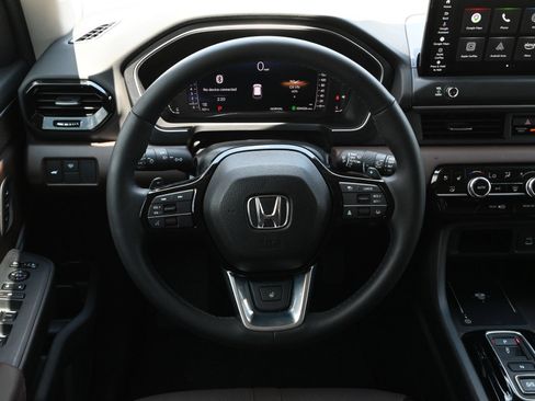 Used 2026 Honda Pilot Elite image 11