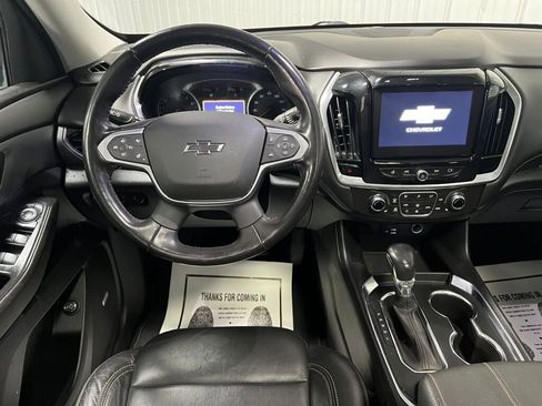 Used 2021 Chevrolet Traverse RS image 4