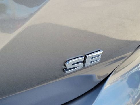 Used 2024 Mitsubishi Outlander SE image 10