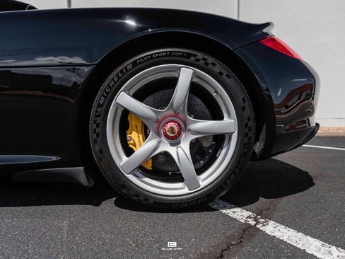 Used 2005 Porsche Carrera GT RWD image 6