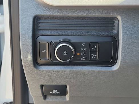 New 2026 Ford F250 XL w/ XL Chrome Package image 9