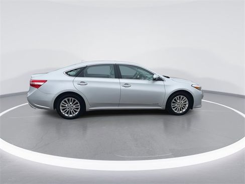Used 2014 Toyota Avalon Limited image 9