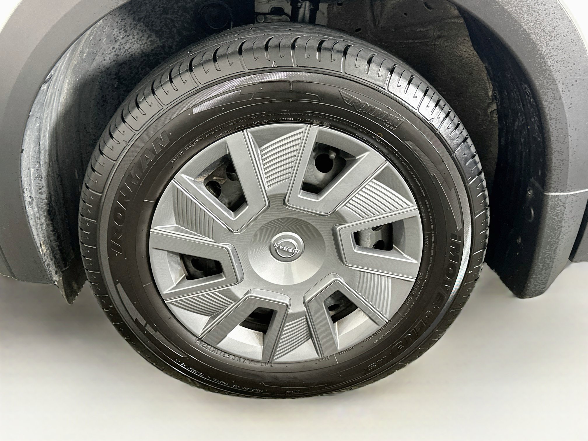 Used 2025 Nissan Kicks S FWD image 11