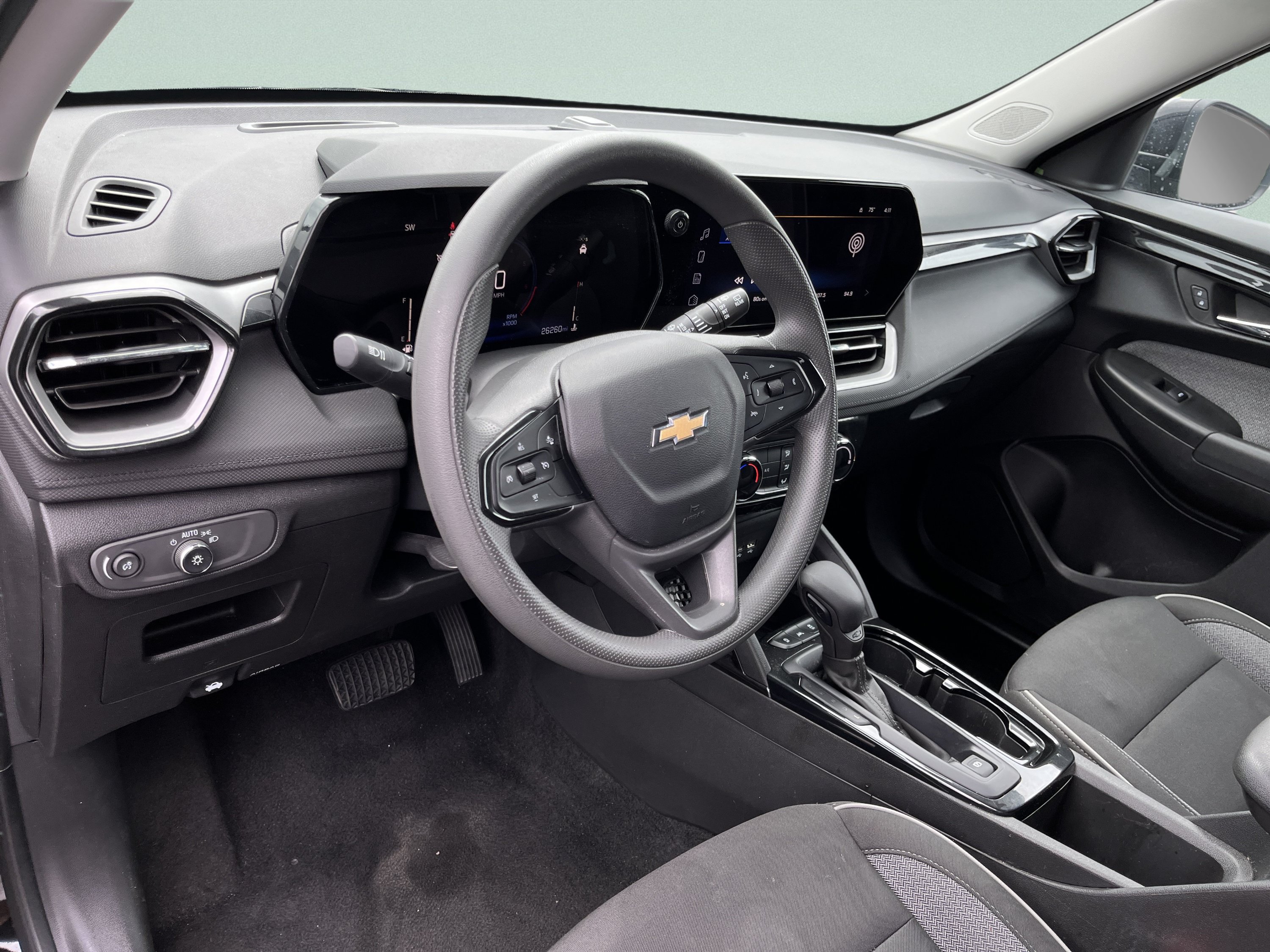 Used 2025 Chevrolet TrailBlazer LT AWD/4WD image 15