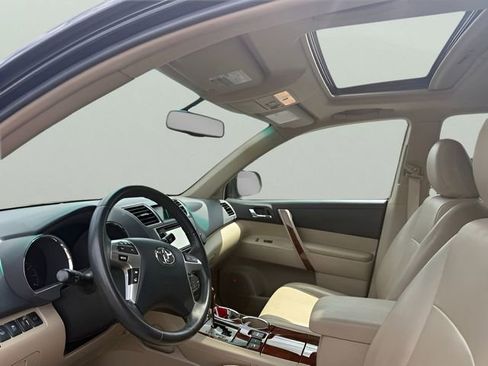 Used 2013 Toyota Highlander Limited AWD/4WD image 11