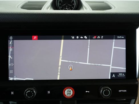 Used 2025 Porsche Macan image 20