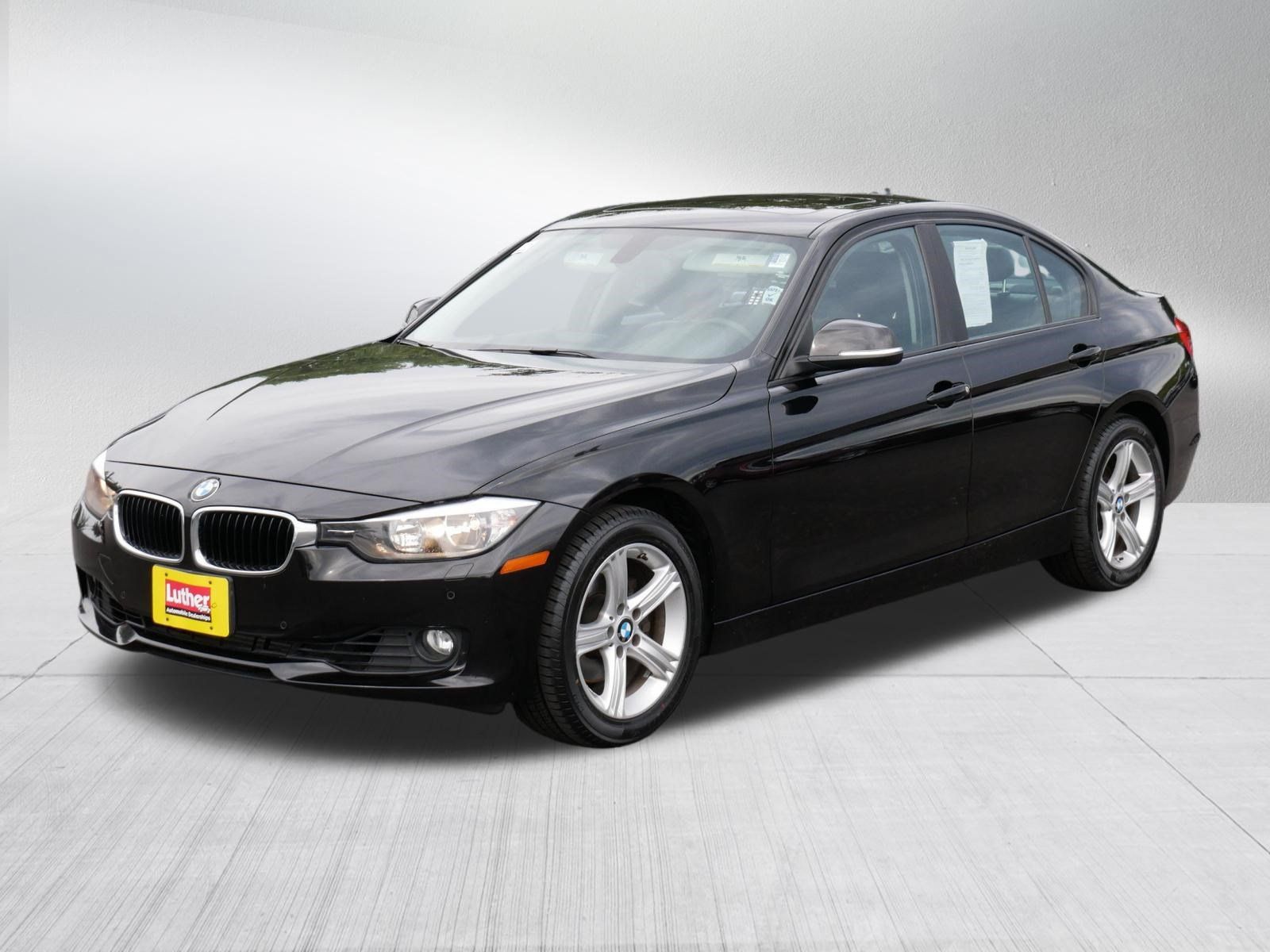 Used 2015 BMW 328i xDrive Sedan AWD/4WD image 3