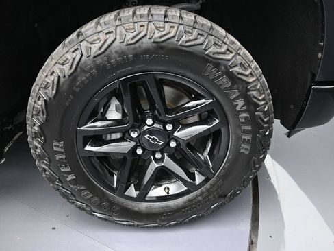 Used 2024 Chevrolet Silverado 1500 Custom Trail Boss AWD/4WD image 9