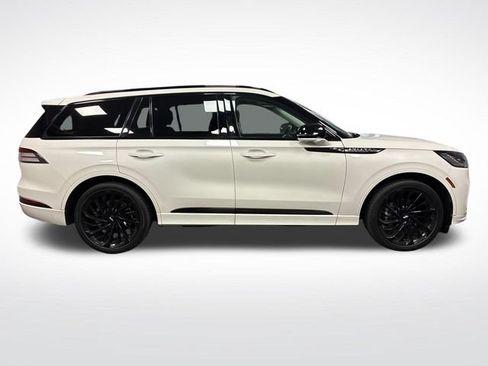 Used 2025 Lincoln Aviator Reserve w/ Jet Appearance Package RWD image 6