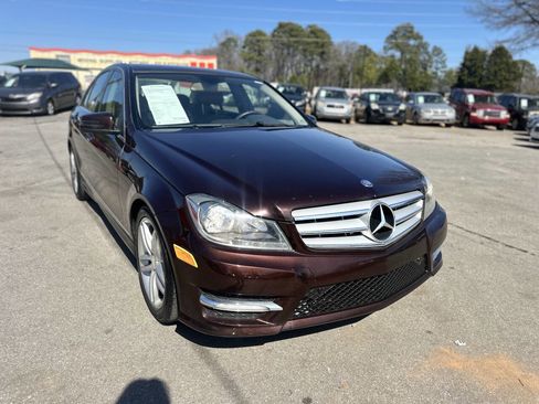 Used 2012 Mercedes-Benz C 300 4MATIC Sedan image 3