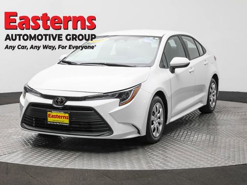 Used 2024 Toyota Corolla LE image 1