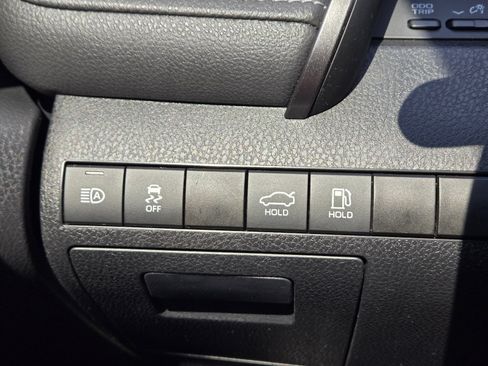 Used 2023 Toyota Camry XSE FWD image 21