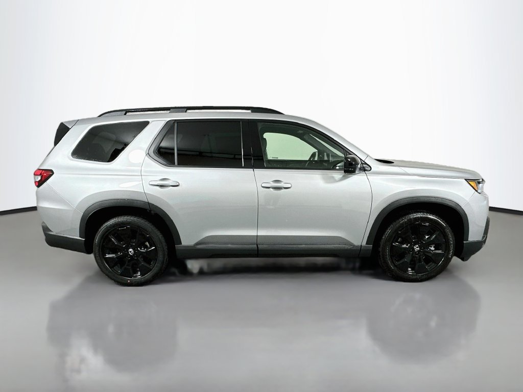 New 2026 Honda Pilot Black Edition image 4
