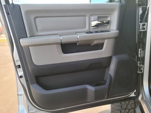 Used 2012 RAM 2500 SLT image 8