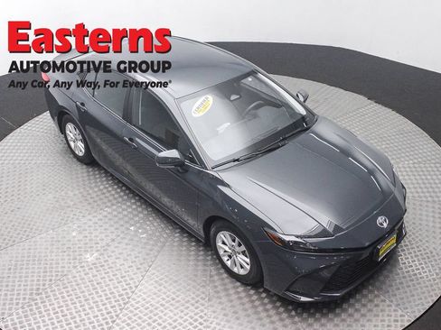 Used 2025 Toyota Camry LE FWD image 3