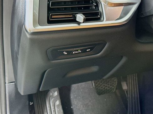 New 2026 BMW X5 xDrive50e image 14