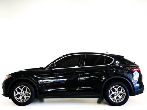 Used 2021 Alfa Romeo Stelvio Sprint w/ Sun & Sound Package AWD/4WD image 6