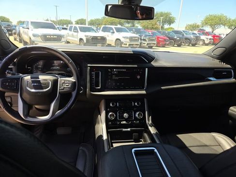 Used 2022 GMC Yukon XL Denali RWD image 19