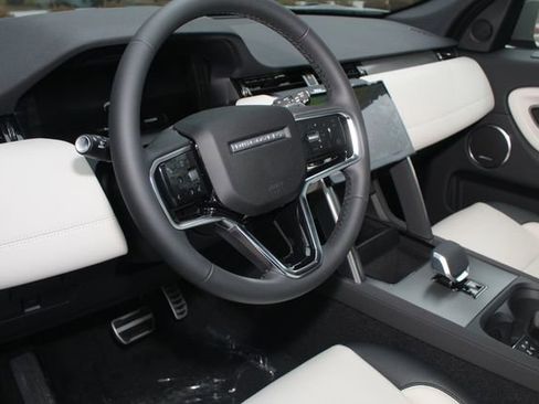 New 2026 Land Rover Discovery Sport Landmark image 14