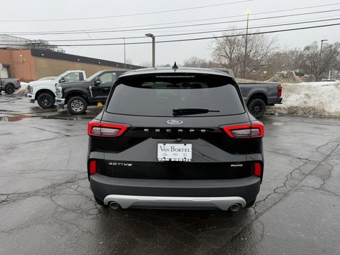 Used 2025 Ford Escape Active w/ Cold Weather Package image 4