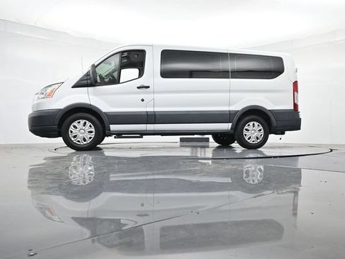 Used 2015 Ford Transit 150 XLT RWD image 41