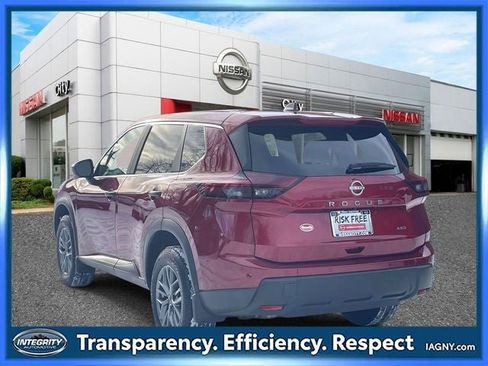 Certified 2025 Nissan Rogue S image 8