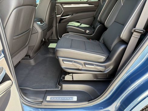Certified 2026 Cadillac Escalade Luxury w/ LPO, Floor Liner Package AWD/4WD image 22