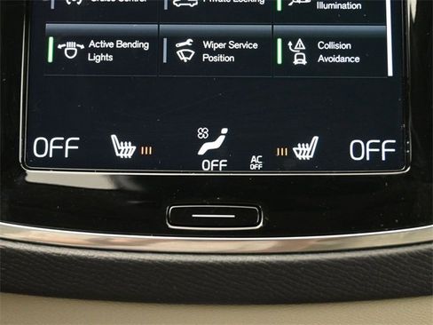 Used 2022 Volvo XC90 T6 Momentum w/ Advanced Package image 22