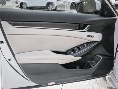 Used 2021 Honda Accord EX-L image 14