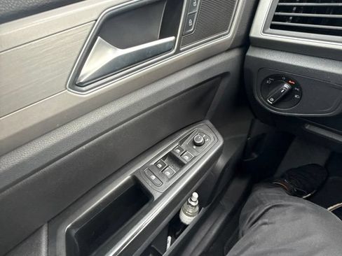 Used 2019 Volkswagen Atlas SE FWD image 11
