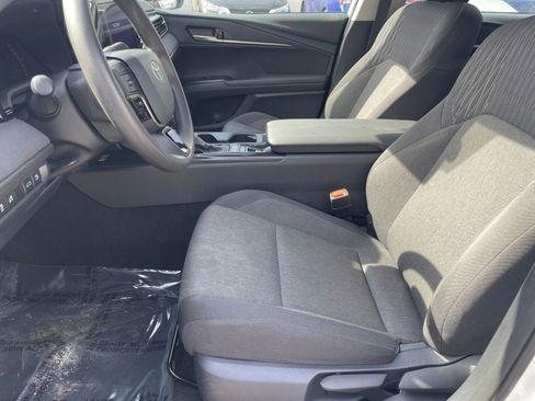 Used 2025 Toyota Camry LE image 25