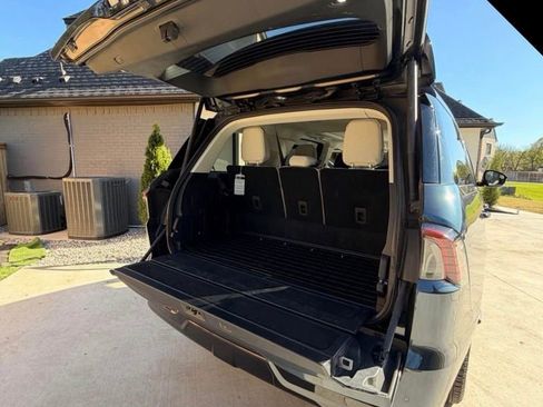 Used 2025 Lincoln Navigator Reserve image 6