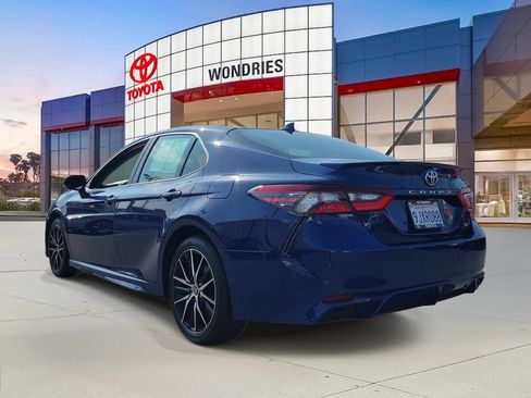 Used 2024 Toyota Camry SE FWD image 5