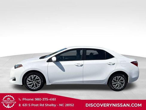 Used 2018 Toyota Corolla LE FWD image 9