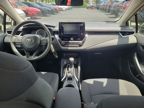 Used 2022 Toyota Corolla LE FWD image 16