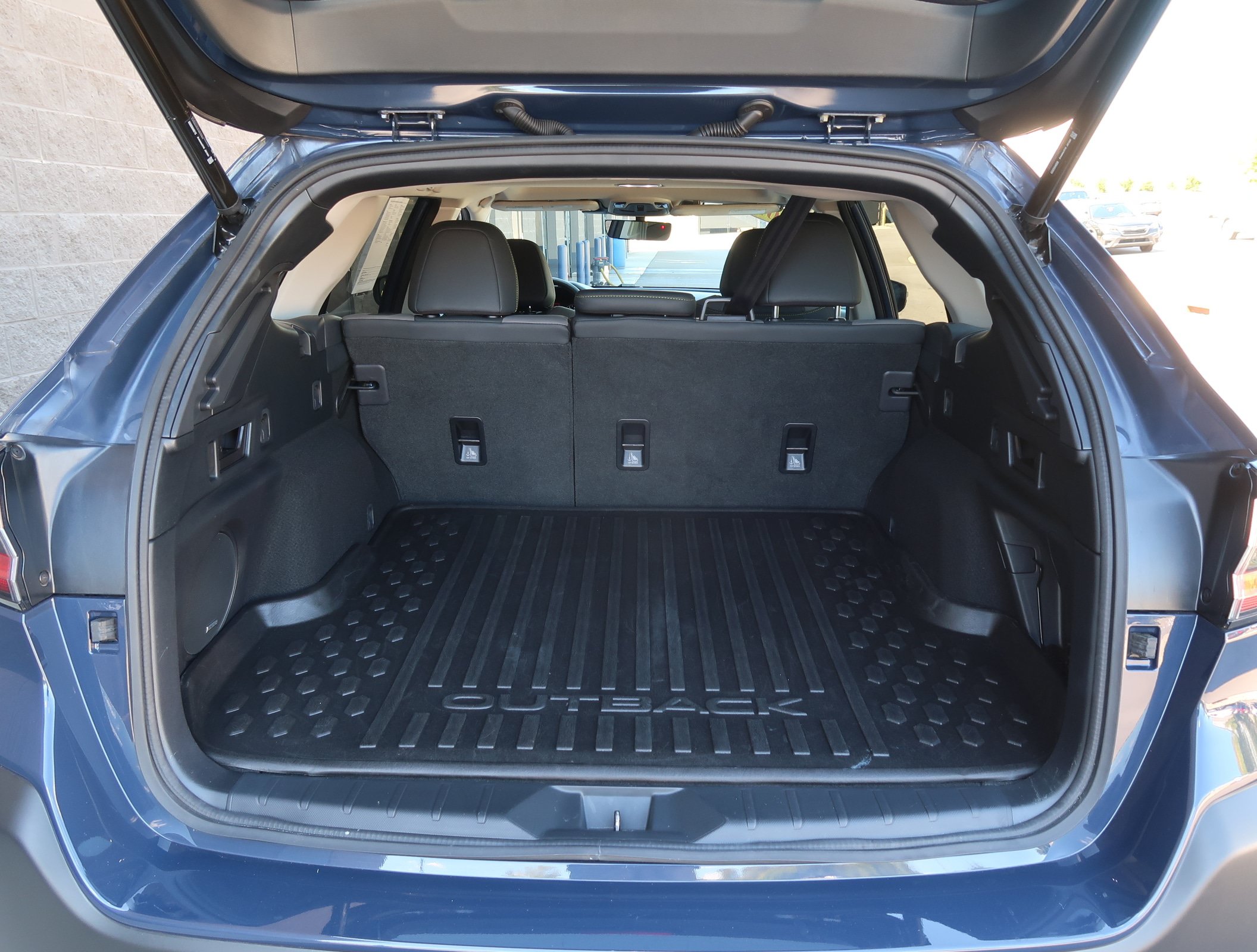 Certified 2024 Subaru Outback Onyx Edition AWD/4WD image 35